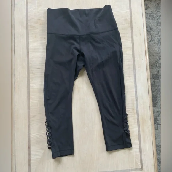 Lululemon Athletica Size 10 Black Capri Legging Bundle Size 10 - Picture 3 of 12
